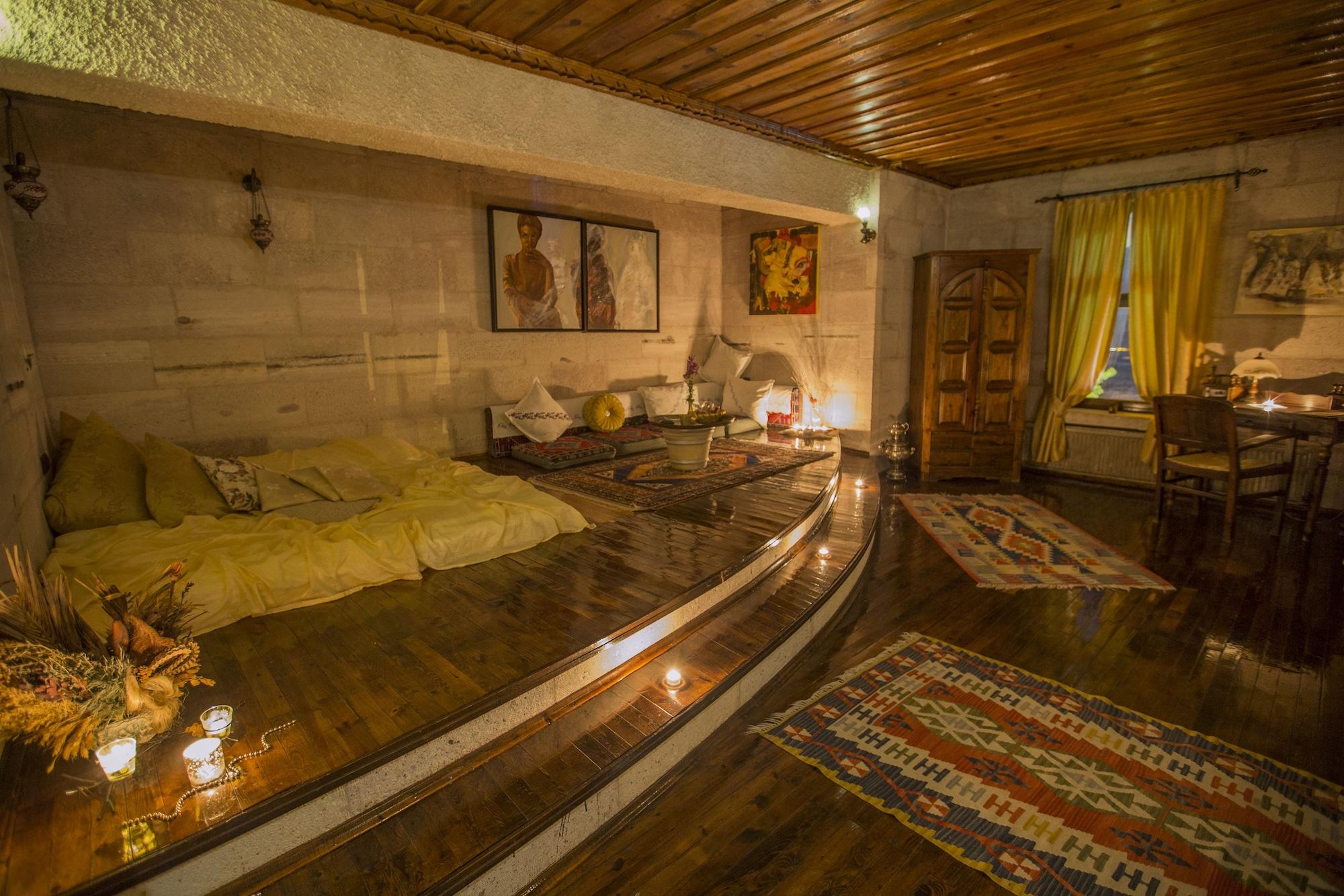 Karlik Evi - Special Category אוצ'יסר