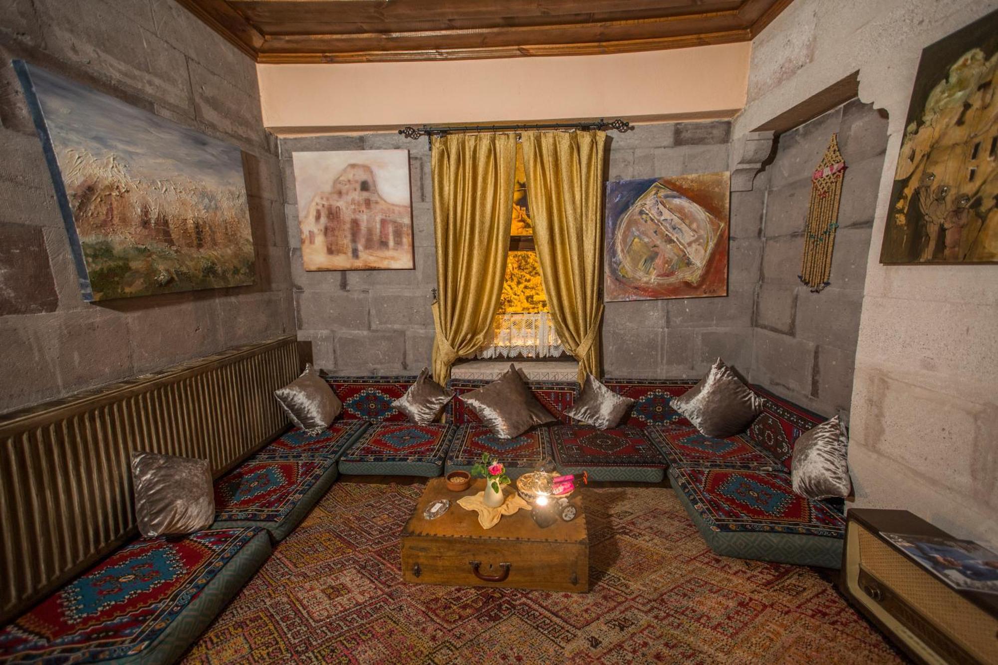 Karlik Evi - Special Category 2* אוצ'יסר